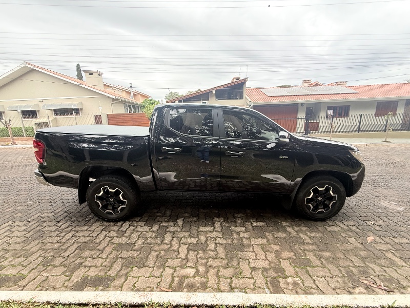 FIAT TITANO 2.2 TURBO DIESEL VOLCANO 4X4 AT8 2025/2025 ELY AUTOMÓVEIS LAJEADO / Carros no Vale FIAT TITANO 2.2 TURBO DIESEL VOLCANO 4X4 AT8 2025/2025 ELY AUTOMÓVEIS LAJEADO / Carros no Vale