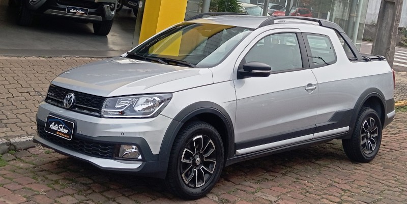 VOLKSWAGEN SAVEIRO 1.6 CROSS CD 16V FLEX 2P MANUAL /2023 AUTO SHOW SANTA CRUZ DO SUL / Carros no Vale