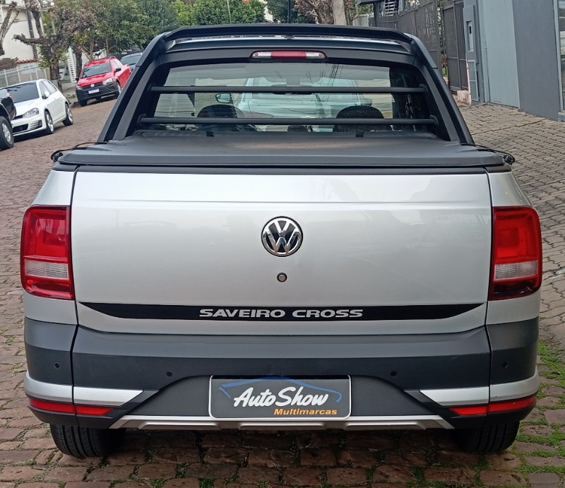 VOLKSWAGEN SAVEIRO 1.6 CROSS CD 16V FLEX 2P MANUAL /2023 AUTO SHOW SANTA CRUZ DO SUL / Carros no Vale