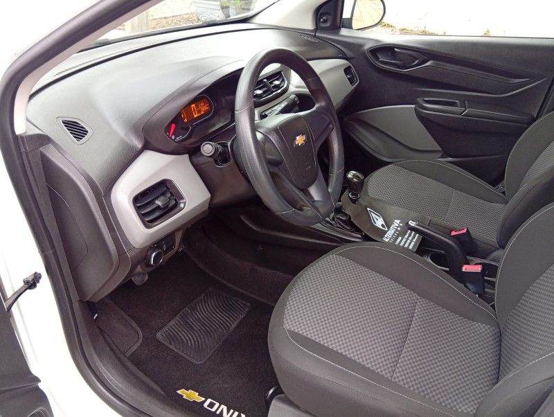 CHEVROLET ONIX 1.0 JOYE 2019/2019 ALTERNATIVA VEÍCULOS LAJEADO / Carros no Vale