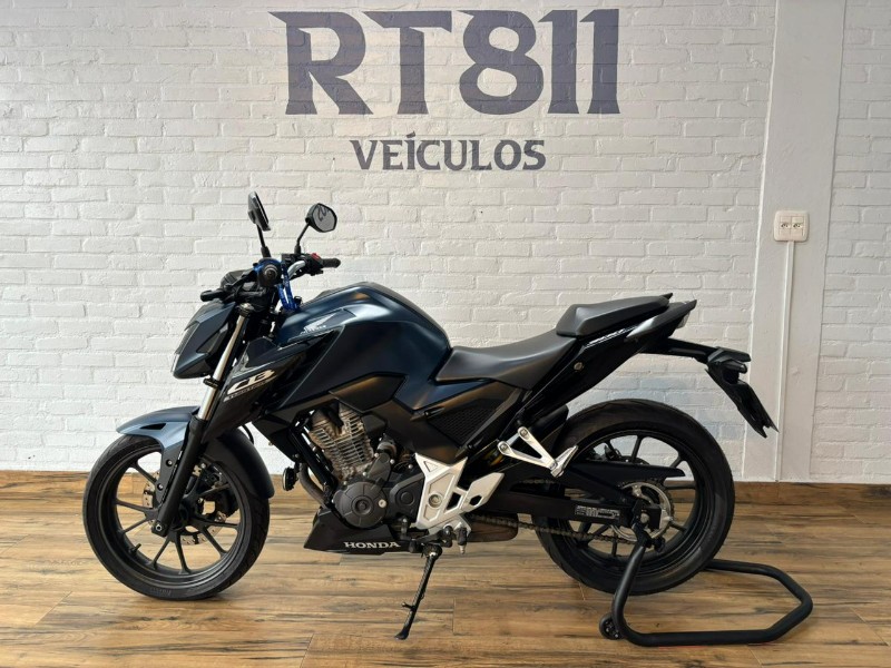 HONDA MOTOS CB 300F TWISTER /2025 RT 811 VEÍCULOS ARROIO DO MEIO / Carros no Vale HONDA MOTOS CB 300F TWISTER /2025 RT 811 VEÍCULOS ARROIO DO MEIO / Carros no Vale