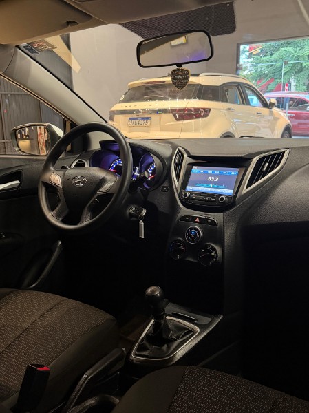 HYUNDAI HB20 1.0 COMFORT 2017/2017 JM AUTOMÓVEIS VENÂNCIO AIRES / Carros no Vale
