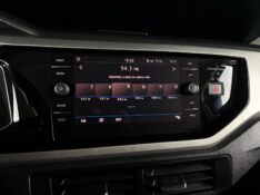 VOLKSWAGEN POLO 1.0200 TSI HIGHLINE AUTOMÁTICO 2018/2019 DUARTE VEÍCULOS PORTO ALEGRE / Carros no Vale