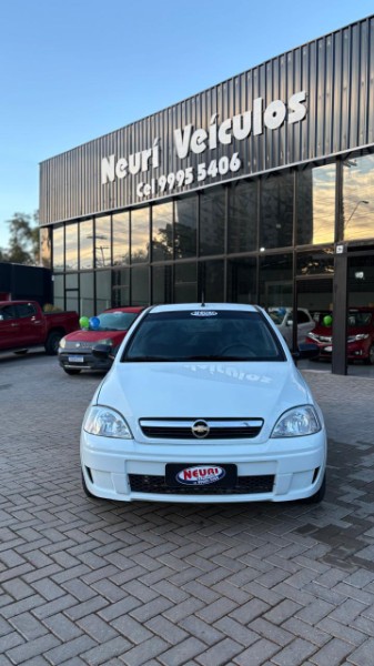 CHEVROLET CORSA 1.4 MPFI MAXX SEDAN 8V 2010/2010 NEURI VEÍCULOS LAJEADO / Carros no Vale