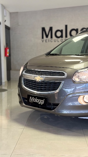 CHEVROLET SPIN LTZ 1.8 7 LUGARES 2014/2015 MALAGGI VEÍCULOS ENCANTADO / Carros no Vale