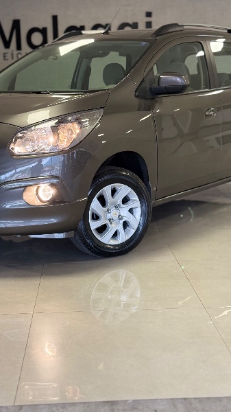 CHEVROLET SPIN LTZ 1.8 7 LUGARES 2014/2015 MALAGGI VEÍCULOS ENCANTADO / Carros no Vale