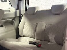 CHEVROLET SPIN LTZ 1.8 7 LUGARES 2014/2015 MALAGGI VEÍCULOS ENCANTADO / Carros no Vale