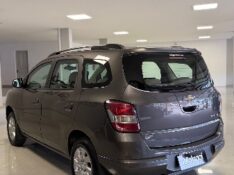 CHEVROLET SPIN LTZ 1.8 7 LUGARES 2014/2015 MALAGGI VEÍCULOS ENCANTADO / Carros no Vale