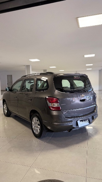 CHEVROLET SPIN LTZ 1.8 7 LUGARES 2014/2015 MALAGGI VEÍCULOS ENCANTADO / Carros no Vale
