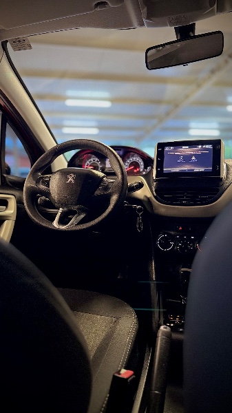 PEUGEOT 2008 1.6 16V FLEX ALLURE 4P AUTOMÁTICO 2020/2020 MALAGGI VEÍCULOS ENCANTADO / Carros no Vale