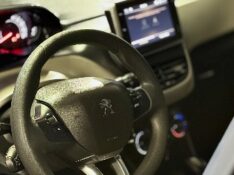 PEUGEOT 2008 1.6 16V FLEX ALLURE 4P AUTOMÁTICO 2020/2020 MALAGGI VEÍCULOS ENCANTADO / Carros no Vale