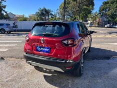 RENAULT CAPTUR INTENSE BOSE 1.6 2021/2021 LS MULTIMARCAS VENÂNCIO AIRES / Carros no Vale