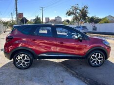 RENAULT CAPTUR INTENSE BOSE 1.6 2021/2021 LS MULTIMARCAS VENÂNCIO AIRES / Carros no Vale