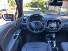 RENAULT CAPTUR INTENSE BOSE 1.6 2021/2021 LS MULTIMARCAS VENÂNCIO AIRES / Carros no Vale