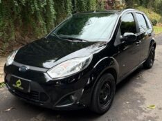 FORD FIESTA SE 1.0 2014/2014 ESTAÇÃO DO CARRO ESTRELA / Carros no Vale