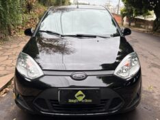 FORD FIESTA SE 1.0 2014/2014 ESTAÇÃO DO CARRO ESTRELA / Carros no Vale