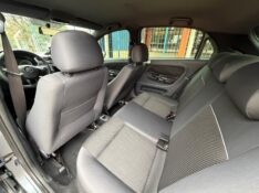 VOLKSWAGEN GOL TRACK 1.0 MI /2017 MENEGHINI VEÍCULOS ARROIO DO MEIO / Carros no Vale