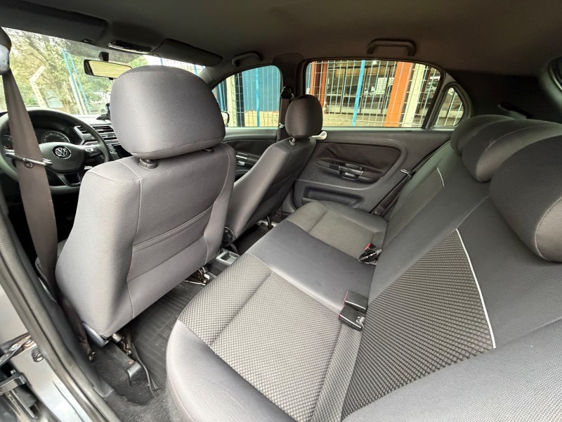 VOLKSWAGEN GOL TRACK 1.0 MI /2017 MENEGHINI VEÍCULOS ARROIO DO MEIO / Carros no Vale