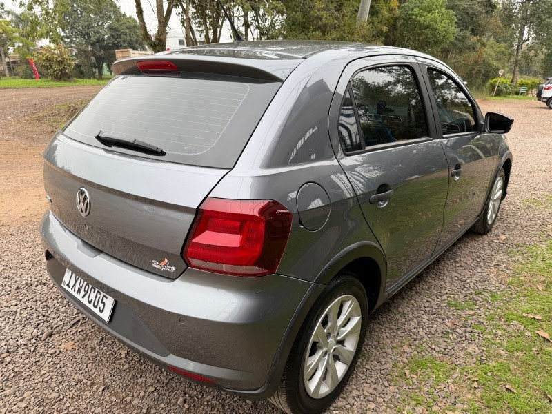 VOLKSWAGEN GOL TRACK 1.0 MI /2017 MENEGHINI VEÍCULOS ARROIO DO MEIO / Carros no Vale