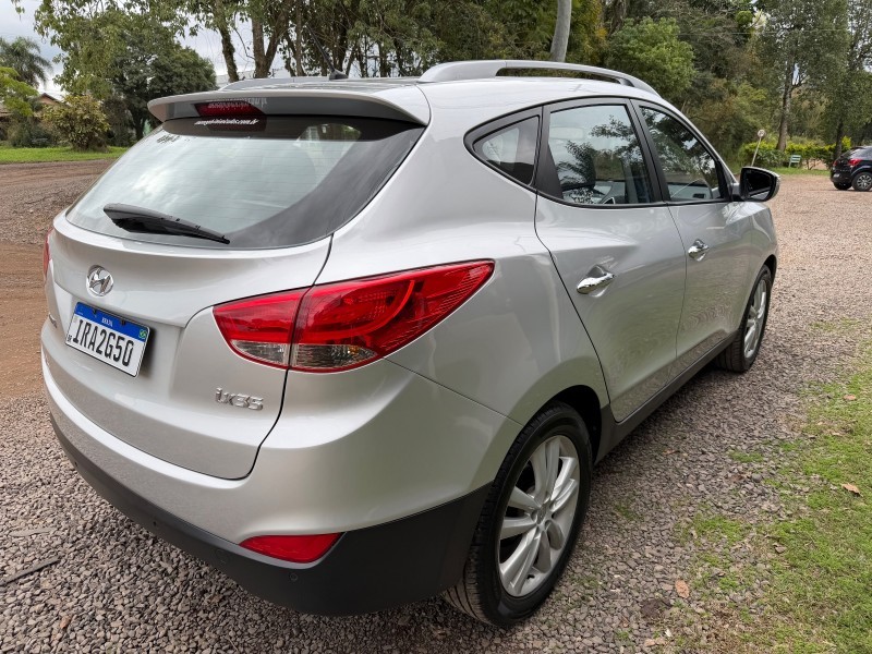 HYUNDAI IX35 2.0 /2011 MENEGHINI VEÍCULOS ARROIO DO MEIO / Carros no Vale