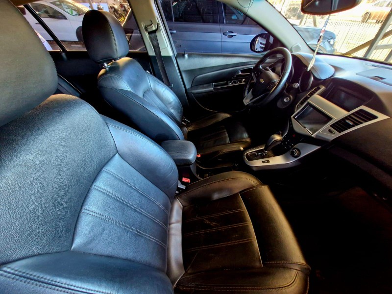 CHEVROLET CRUZE LT 1.8 16V FLEXPOWER 4P AUT. 2012/2012 CRUZEIRO MULTIMARCAS CRUZEIRO DO SUL / Carros no Vale