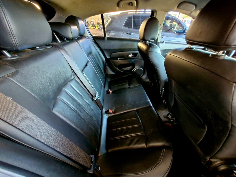 CHEVROLET CRUZE LT 1.8 16V FLEXPOWER 4P AUT. 2012/2012 CRUZEIRO MULTIMARCAS CRUZEIRO DO SUL / Carros no Vale