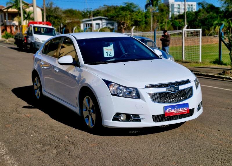 CHEVROLET CRUZE LT 1.8 16V FLEXPOWER 4P AUT. 2012/2012 CRUZEIRO MULTIMARCAS CRUZEIRO DO SUL / Carros no Vale