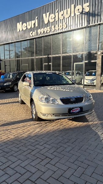 TOYOTA COROLLA 1.8 XLI 16V FLEX 4P AUTOMÁTICO /2005 NEURI VEÍCULOS LAJEADO / Carros no Vale