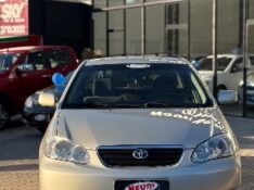 TOYOTA COROLLA 1.8 XLI 16V FLEX 4P AUTOMÁTICO /2005 NEURI VEÍCULOS LAJEADO / Carros no Vale