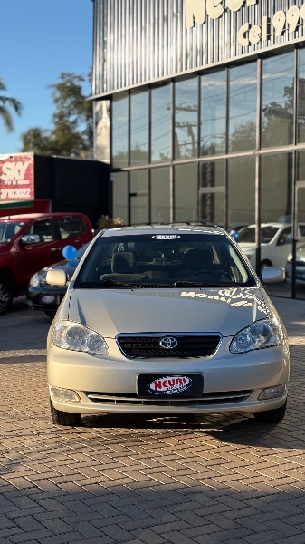 TOYOTA COROLLA 1.8 XLI 16V FLEX 4P AUTOMÁTICO /2005 NEURI VEÍCULOS LAJEADO / Carros no Vale