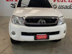 TOYOTA HILUX CABINE DUPLA SR 2008/2009 LAVENDA VEÍCULOS ARROIO DO MEIO / Carros no Vale