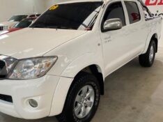 TOYOTA HILUX CABINE DUPLA SR 2008/2009 LAVENDA VEÍCULOS ARROIO DO MEIO / Carros no Vale