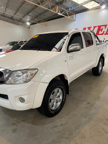 TOYOTA HILUX CABINE DUPLA SR 2008/2009 LAVENDA VEÍCULOS ARROIO DO MEIO / Carros no Vale