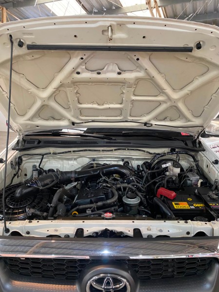TOYOTA HILUX CABINE DUPLA SR 2008/2009 LAVENDA VEÍCULOS ARROIO DO MEIO / Carros no Vale