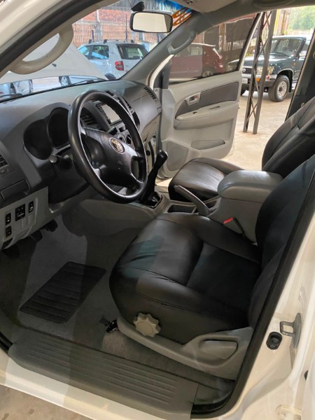 TOYOTA HILUX CABINE DUPLA SR 2008/2009 LAVENDA VEÍCULOS ARROIO DO MEIO / Carros no Vale