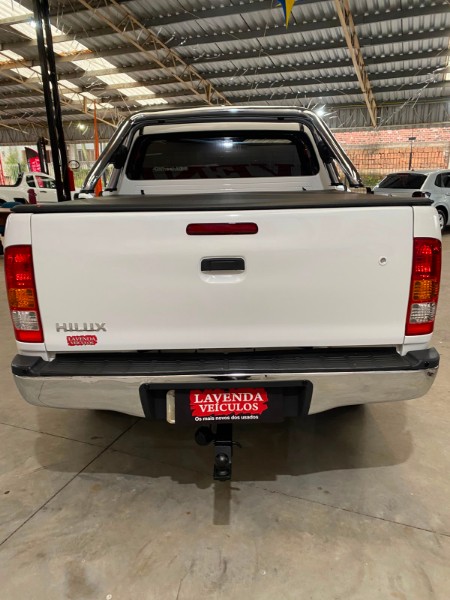 TOYOTA HILUX CABINE DUPLA SR 2008/2009 LAVENDA VEÍCULOS ARROIO DO MEIO / Carros no Vale