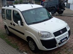 FIAT DOBLO 1.4 ATTRACTIVE 8V 2014/2014 AUTO SHOW SANTA CRUZ DO SUL / Carros no Vale