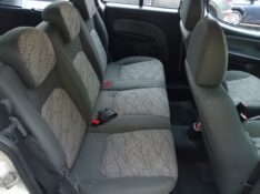 FIAT DOBLO 1.4 ATTRACTIVE 8V 2014/2014 AUTO SHOW SANTA CRUZ DO SUL / Carros no Vale