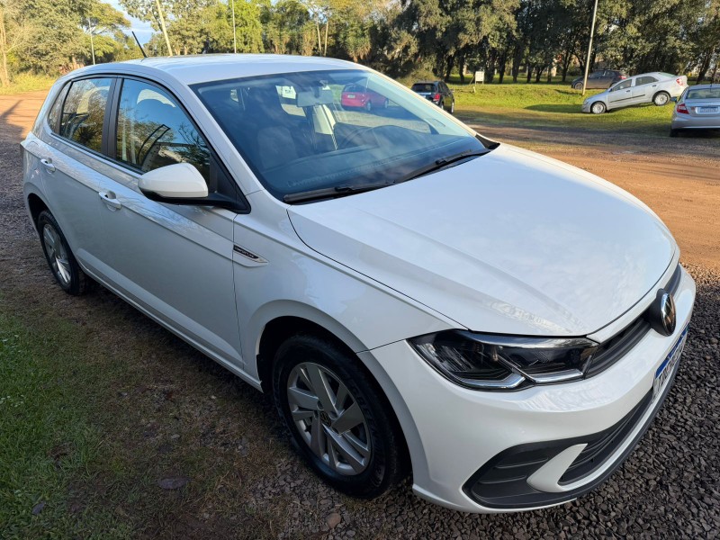 VOLKSWAGEN POLO HATCH COMFORTLINE 1.0 /2025 MENEGHINI VEÍCULOS ARROIO DO MEIO / Carros no Vale