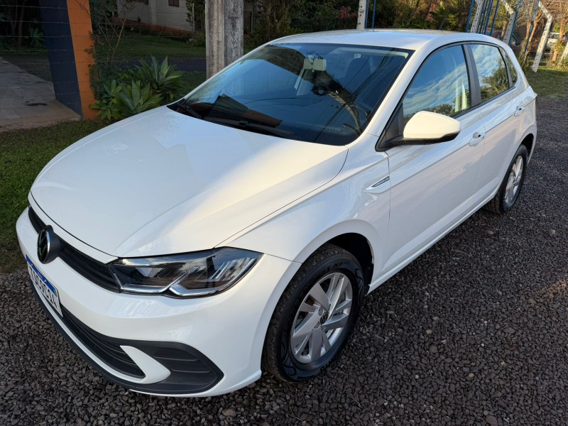VOLKSWAGEN POLO HATCH COMFORTLINE 1.0 /2025 MENEGHINI VEÍCULOS ARROIO DO MEIO / Carros no Vale