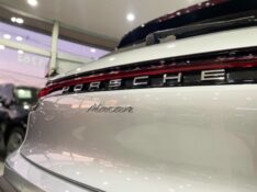 PORSCHE MACAN 2.0 TURBO GASOLINA PDK 2024/2024 DUARTE VEÍCULOS PORTO ALEGRE / Carros no Vale
