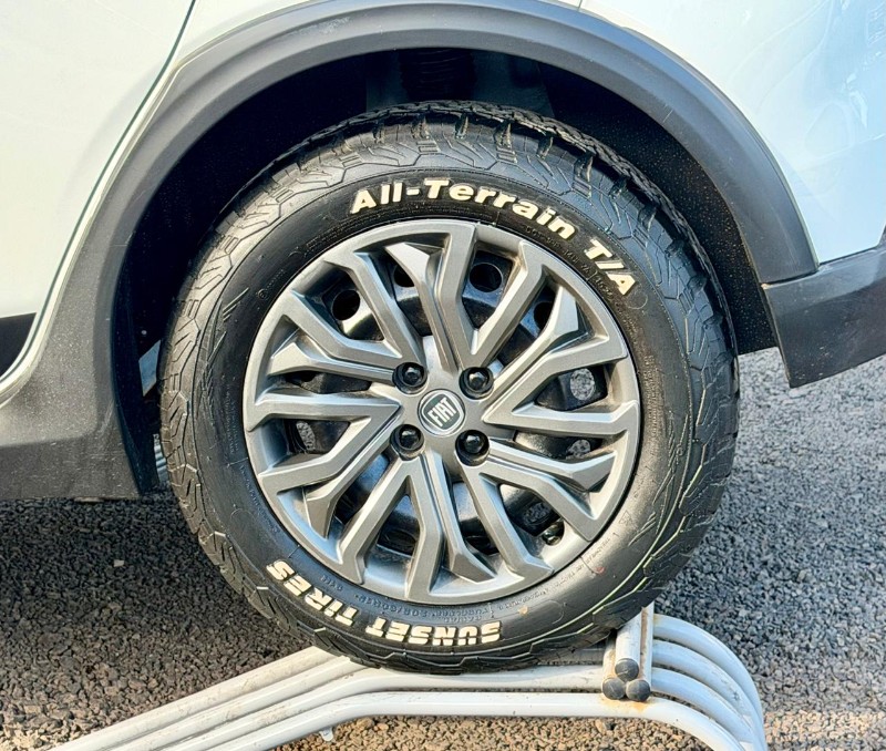FIAT ARGO 1.3 TREKKING 8V 2020 /2020 AR MULTIMARCAS VENÂNCIO AIRES / Carros no Vale