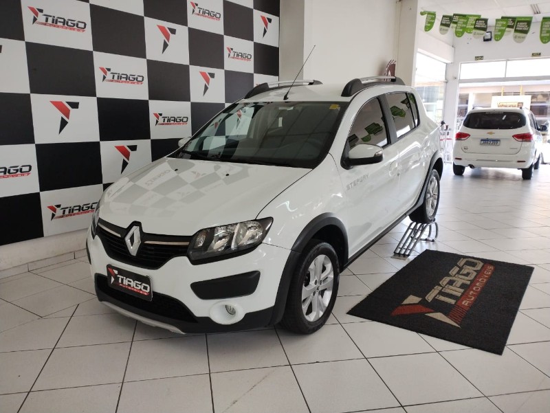 RENAULT SANDERO 1.6 STEPWAY 8V 2016/2016 TIAGO AUTOMÓVEIS VENÂNCIO AIRES / Carros no Vale