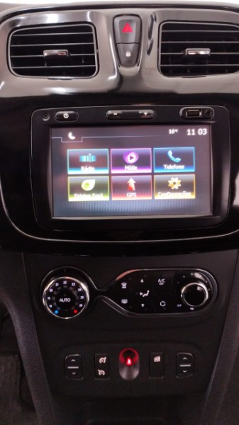 RENAULT SANDERO 1.6 STEPWAY 8V 2016/2016 TIAGO AUTOMÓVEIS VENÂNCIO AIRES / Carros no Vale