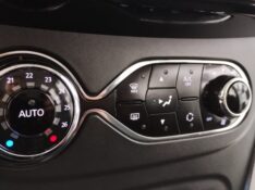 RENAULT SANDERO 1.6 STEPWAY 8V 2016/2016 TIAGO AUTOMÓVEIS VENÂNCIO AIRES / Carros no Vale