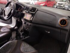 RENAULT SANDERO 1.6 STEPWAY 8V 2016/2016 TIAGO AUTOMÓVEIS VENÂNCIO AIRES / Carros no Vale