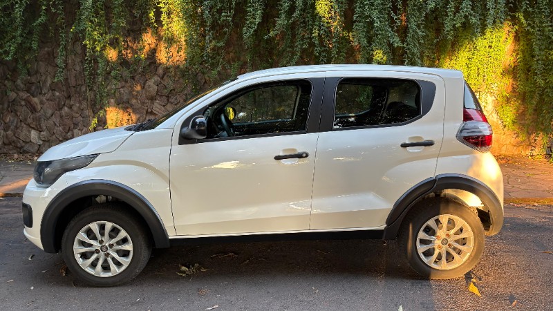 FIAT MOBI LIKE 1.0 2023/2024 ESTAÇÃO DO CARRO ESTRELA / Carros no Vale