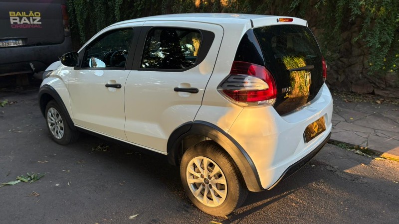 FIAT MOBI LIKE 1.0 2023/2024 ESTAÇÃO DO CARRO ESTRELA / Carros no Vale