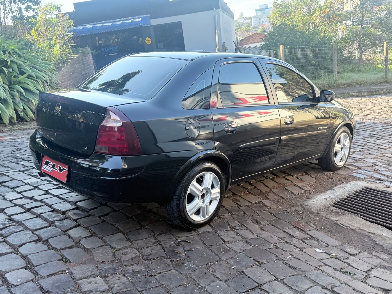 CHEVROLET CORSA SED. PREMIUM 1.4 8V ECONOFLEX 4P 2010/2010 ELY AUTOMÓVEIS LAJEADO / Carros no Vale