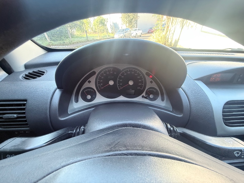 CHEVROLET CORSA SED. PREMIUM 1.4 8V ECONOFLEX 4P 2010/2010 ELY AUTOMÓVEIS LAJEADO / Carros no Vale